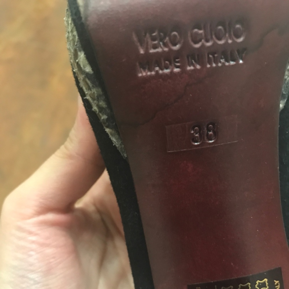 Authentic Italian Python Leather Pumps - image 6